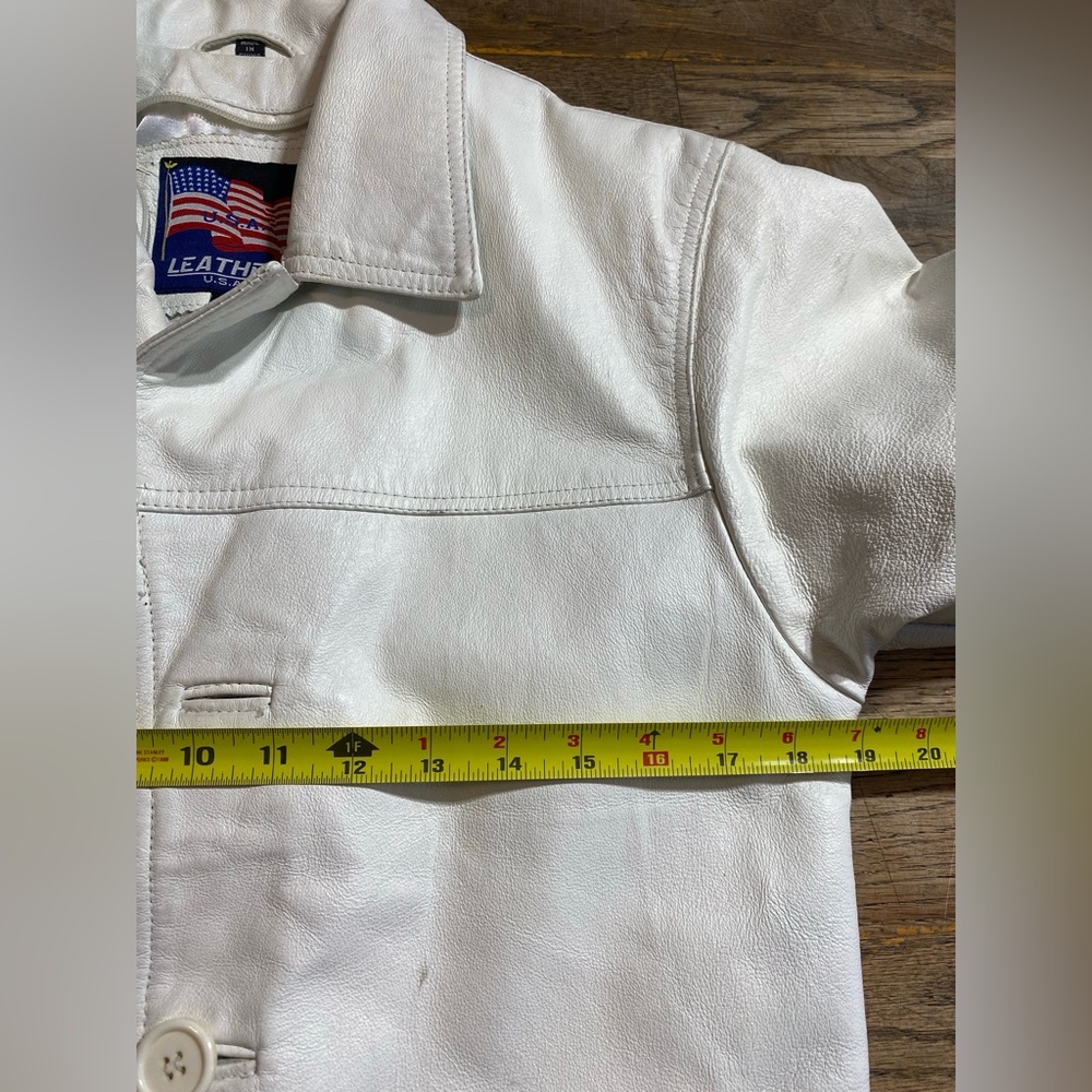 Beautiful USA rare to find White Leather Jacket vintage - Picture 8 of 13
